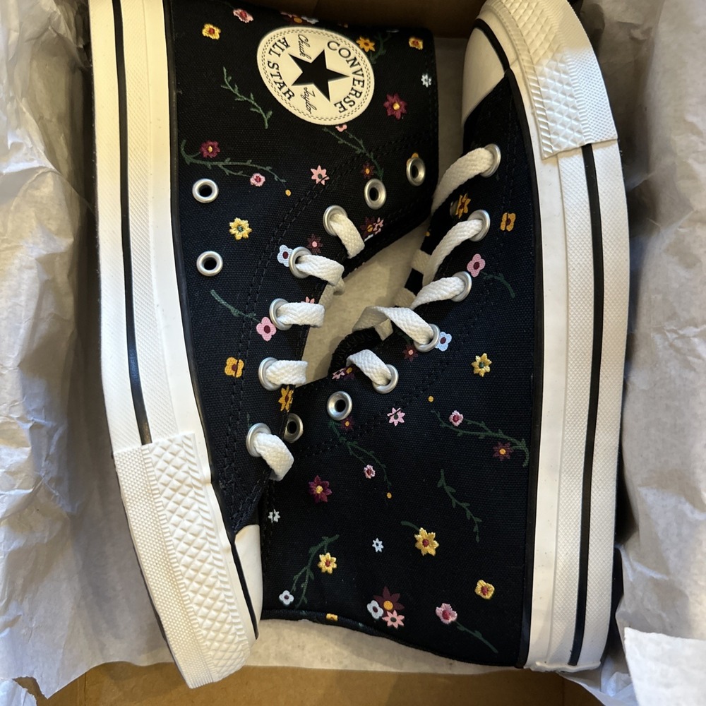 Size 7 - Converse Chuck Taylor All Star High Floral W